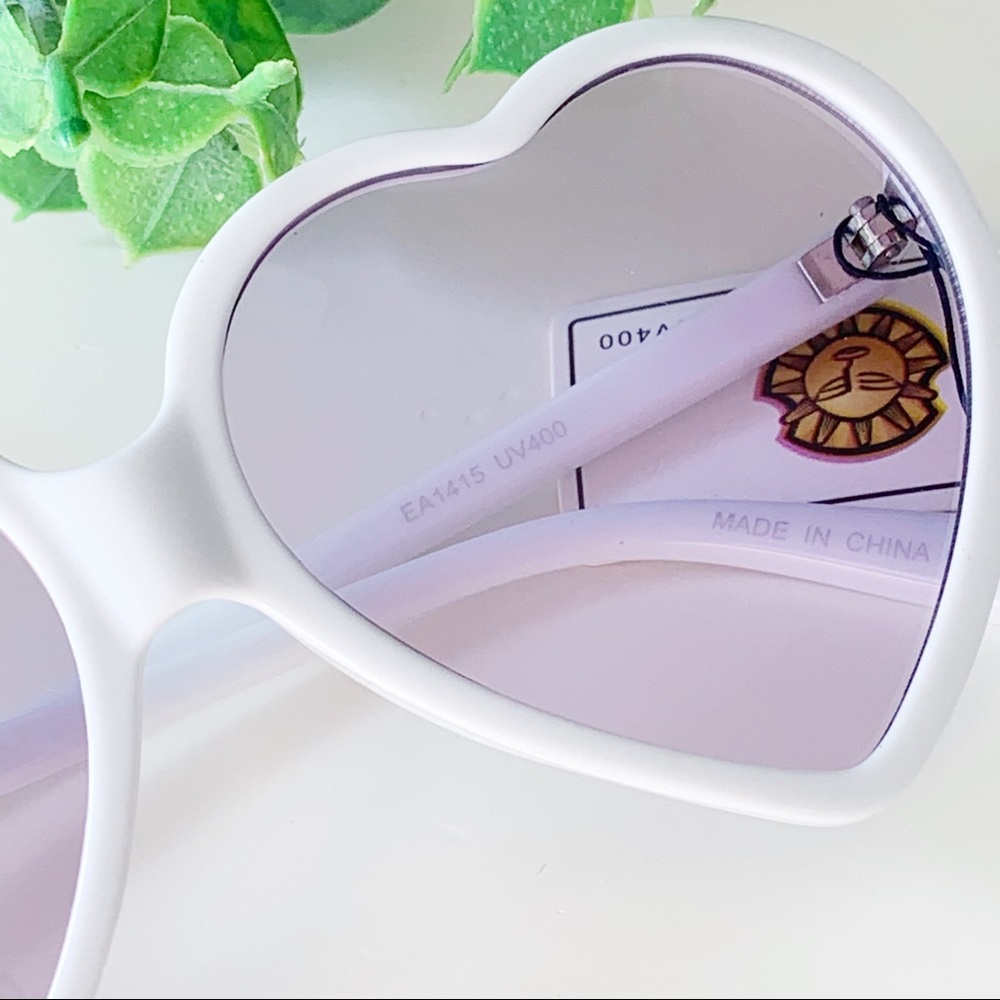 White Heart Sunglasses - Picture 2 of 6
